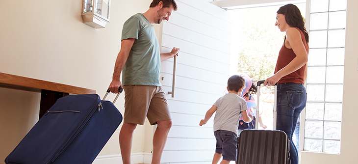 Ochrona domu na wakacjach. 5 najważniejszych zasad, które musisz poznać przed wyjazdem na urlop